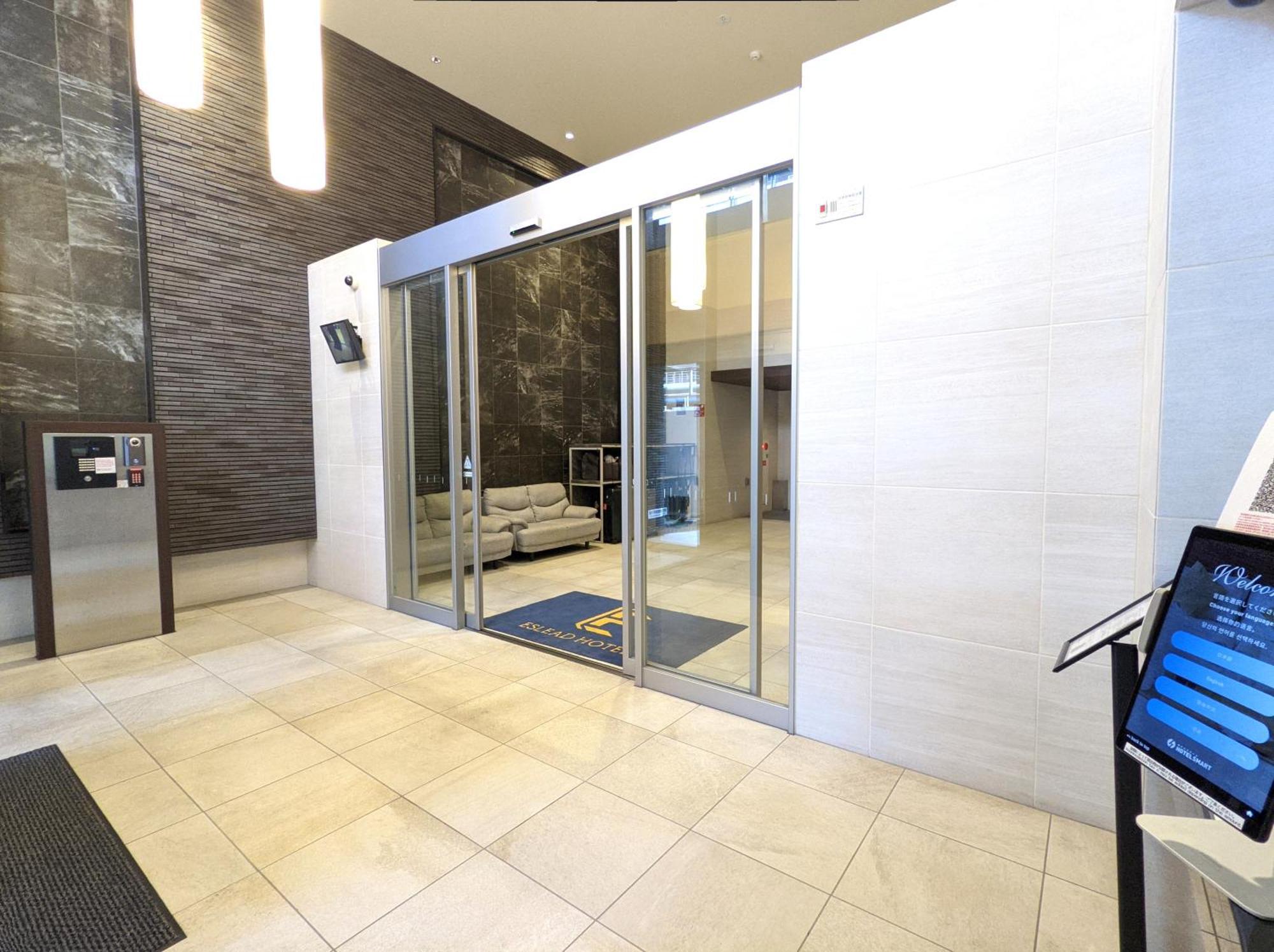 Eslead Hotel Osaka Nipponbashi Bagian luar foto